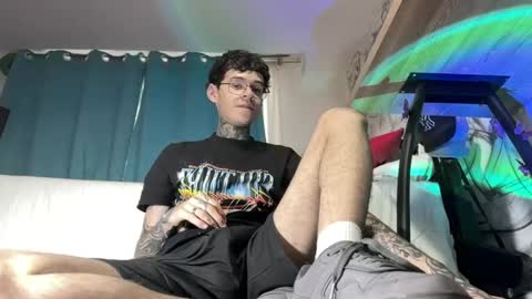   online show from 10, 1, 2025