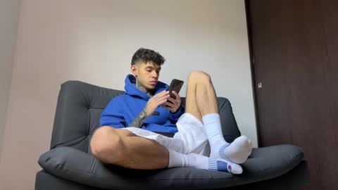   online show from 4, 3, 2025