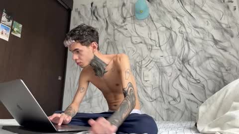   online show from 28, 3, 2026