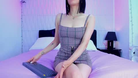 Snapshot of artemisa_leon chatting on 15, 1, 2025 artemisa_leon online show from 15, 1, 2025