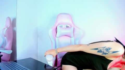 Snapshot of artemisa_leon chatting on 11, 9, 2025 artemisa_leon online show from 11, 9, 2025