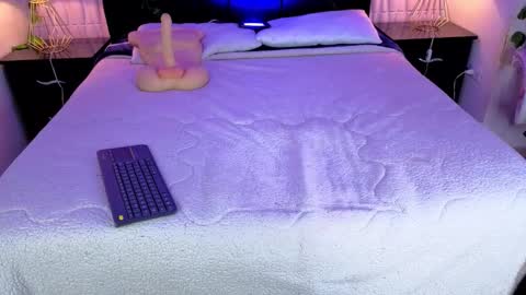 Snapshot of artemisa_leon chatting on 29, 11, 2025 artemisa_leon online show from 29, 11, 2025