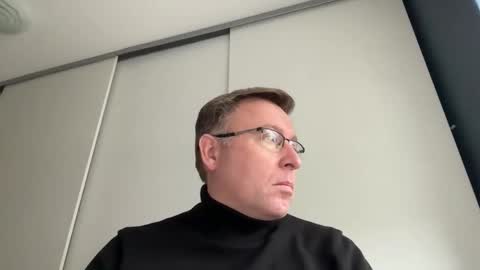 Snapshot of artexhib69 chatting on 19, 2, 2026 artexhib69 online show from 19, 2, 2026