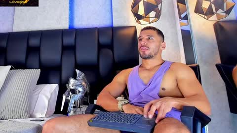 Snapshot of arthurlam chatting on 6, 1, 2025 Arthur online show from 6, 1, 2025