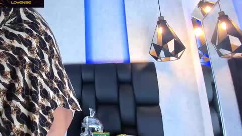 Snapshot of arthurlam chatting on 1, 3, 2025 Arthur online show from 1, 3, 2025