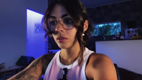 Snapshot of artisis_ chatting on 12, 2, 2026 isis online show from 12, 2, 2026