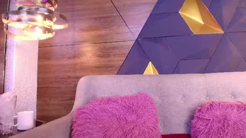 Snapshot of ary_hanna chatting on 4, 7, 2026 sofia online show from 4, 7, 2026