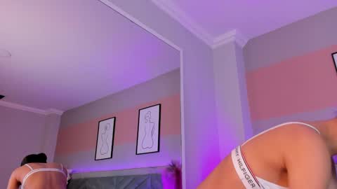 Snapshot of ary_thompson_ chatting on 20, 12, 2024 ARY THOMPSON online show from 20, 12, 2024