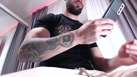 Snapshot of aryanaian1 chatting on 18, 4, 2026 AryanAian1 online show from 18, 4, 2026