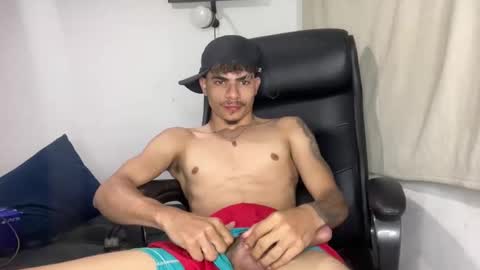 Snapshot of arzu_08 chatting on 11, 4, 2026 arzu_08 online show from 11, 4, 2026