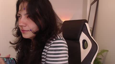 Snapshot of asaray_t chatting on 12, 4, 2026 Saray online show from 12, 4, 2026
