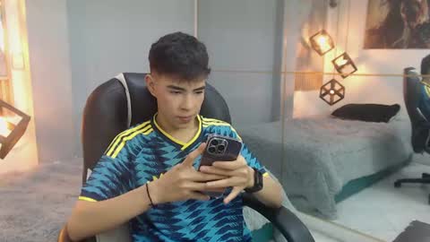 Snapshot of ash_kai chatting on 7, 7, 2026 ash_kai online show from 7, 7, 2026