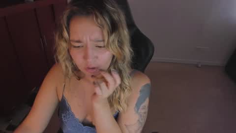 Snapshot of ash_smith1 chatting on 8, 1, 2025 ash_smith1 online show from 8, 1, 2025