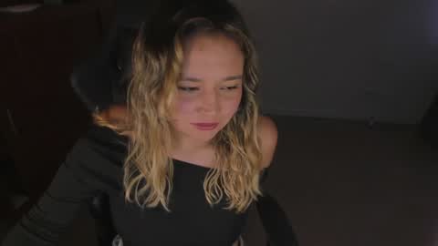 Snapshot of ash_smith1 chatting on 10, 1, 2025 ash_smith1 online show from 10, 1, 2025