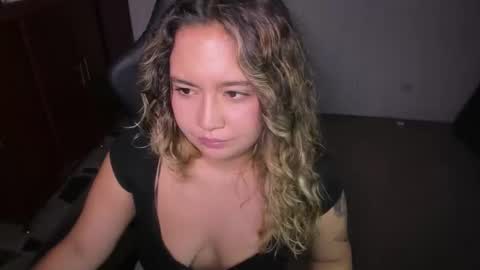 Snapshot of ash_smith1 chatting on 26, 11, 2025 ash_smith1 online show from 26, 11, 2025