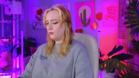Snapshot of asheluck chatting on 20, 5, 2026 AshleyAshe online show from 20, 5, 2026