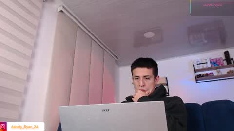 Snapshot of ashely_ryan24 chatting on 22, 7, 2026 Ashley And Ryan online show from 22, 7, 2026