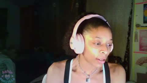 Snapshot of ashledaniella chatting on 2, 2, 2025 Ashle online show from 2, 2, 2025