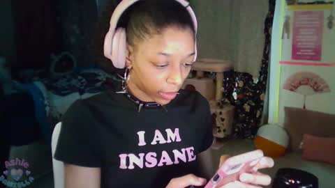 Snapshot of ashledaniella chatting on 2, 2, 2025 Ashle online show from 2, 2, 2025