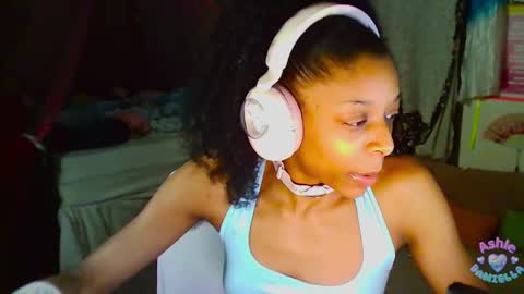 Snapshot of ashledaniella chatting on 9, 3, 2025 Ashle online show from 9, 3, 2025