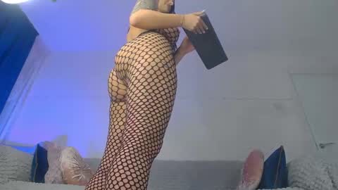Snapshot of ashleeycherrie chatting on 7, 4, 2026 Iris online show from 7, 4, 2026