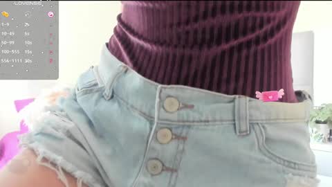 Carolina  online show from 8, 2, 2025