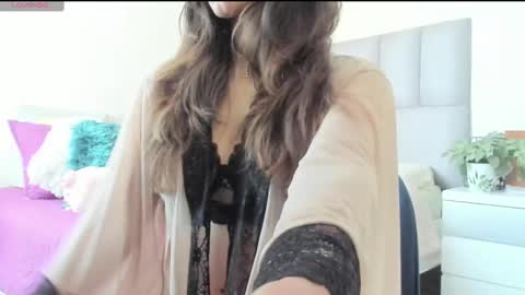 Carolina  online show from 2, 3, 2025