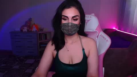 Snapshot of ashley__cooper__ chatting on 8, 3, 2025 Yasmina online show from 8, 3, 2025