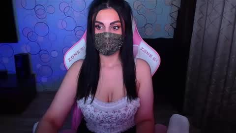   Yasmina   online show from 21, 11, 2025