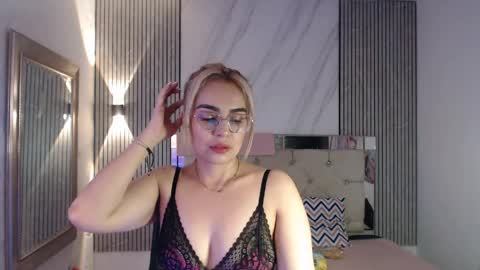 ashley__tylor online show from 8, 4, 2026