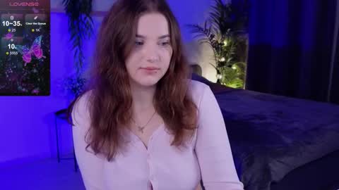 Snapshot of ashley_glen chatting on 18, 10, 2025 online show from 18, 10, 2025