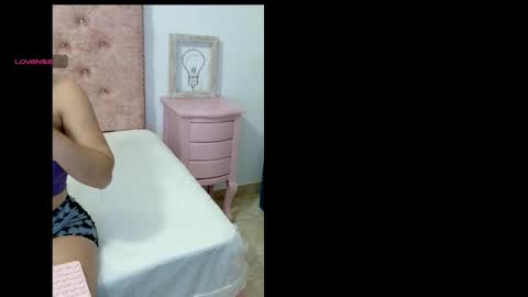 Snapshot of ashley_jonnes_ chatting on 7, 3, 2026 ASHLEY online show from 7, 3, 2026