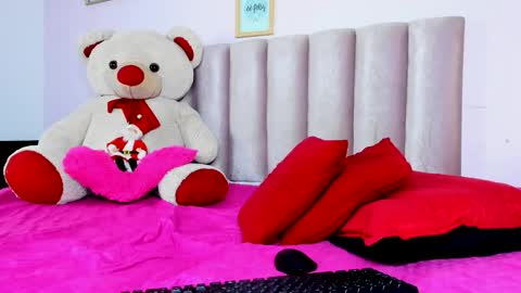 Ashley  online show from 19, 12, 2025