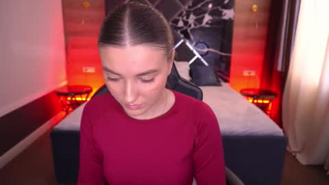 ashleybaee online show from 30, 10, 2025