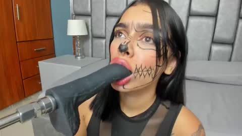 ASHLEY  My schedule 600 - 1400 GMT -5 online show from 19, 10, 2025