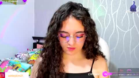 Snapshot of ashleykiim_ chatting on 15, 2, 2025 .. Ashley .. online show from 15, 2, 2025