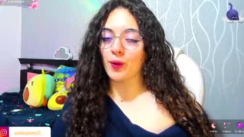 Snapshot of ashleykiim_ chatting on 27, 9, 2025 .. Ashley .. online show from 27, 9, 2025