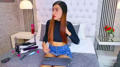 Snapshot of ashleyroberh chatting on 16, 4, 2026 AshleyRoberh online show from 16, 4, 2026