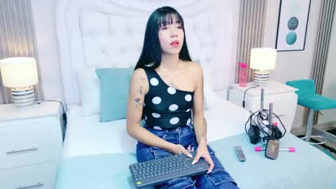 Snapshot of ashleyroberh chatting on 24, 4, 2026 AshleyRoberh online show from 24, 4, 2026