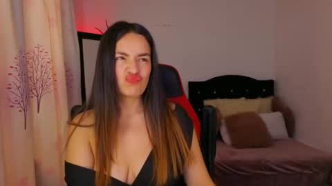 Snapshot of ashleyt1998 chatting on 4, 2, 2026 ASHLEY online show from 4, 2, 2026