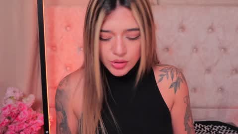 Ashley Lauren online show from 31, 1, 2025