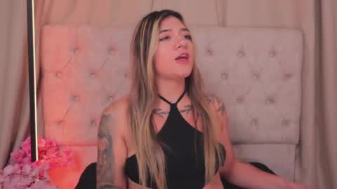 Ashley Lauren online show from 26, 2, 2025