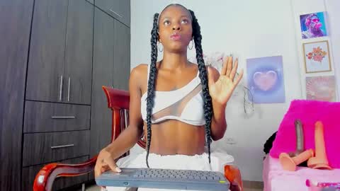 Snapshot of ashly_pink1 chatting on 1, 11, 2025 ashly_pink1 online show from 1, 11, 2025