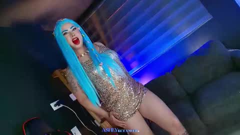 Ashly Betancur  online show from 11, 10, 2025