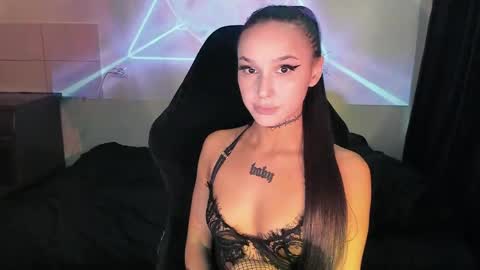 Snapshot of ashmila chatting on 4, 6, 2026 Mila online show from 4, 6, 2026