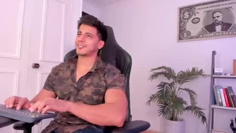 Snapshot of ashton_coleman_ chatting on 22, 10, 2025 my name real is camilo online show from 22, 10, 2025