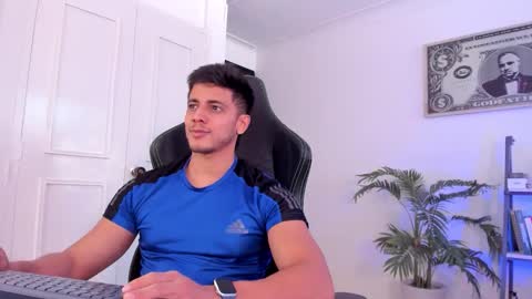 Snapshot of ashton_coleman_ chatting on 18, 11, 2025 my name real is camilo online show from 18, 11, 2025