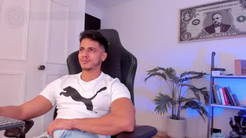 Snapshot of ashton_coleman_ chatting on 25, 11, 2025 my name real is camilo online show from 25, 11, 2025