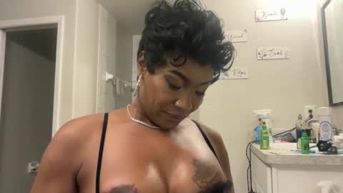 Snapshot of ashtynmartyn chatting on 2, 4, 2026 ashtynmartyn online show from 2, 4, 2026