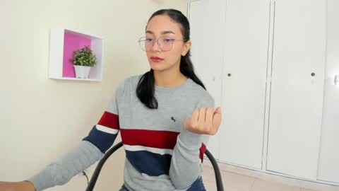 Camila online show from 6, 12, 2024